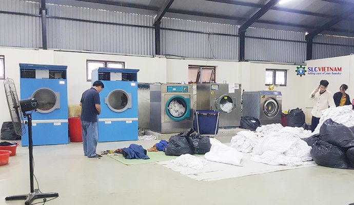 Hình ảnh; Tổng quan mặt bằng các máy móc thiết bị giặt là công nghiệp chính